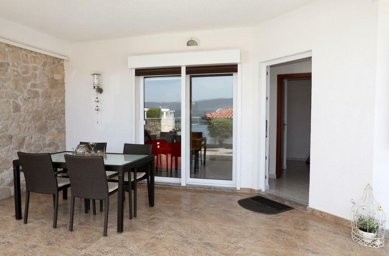 Apartment Katarina Трогір Екстер'єр фото
