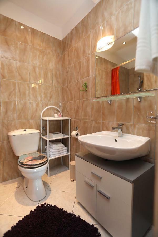 Apartment Katarina Трогір Екстер'єр фото